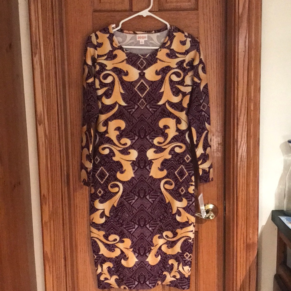 LuLaRoe- Debbie